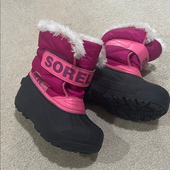 Sorel Fuchsia and Black Snow Boots - Picture 1 of 5
